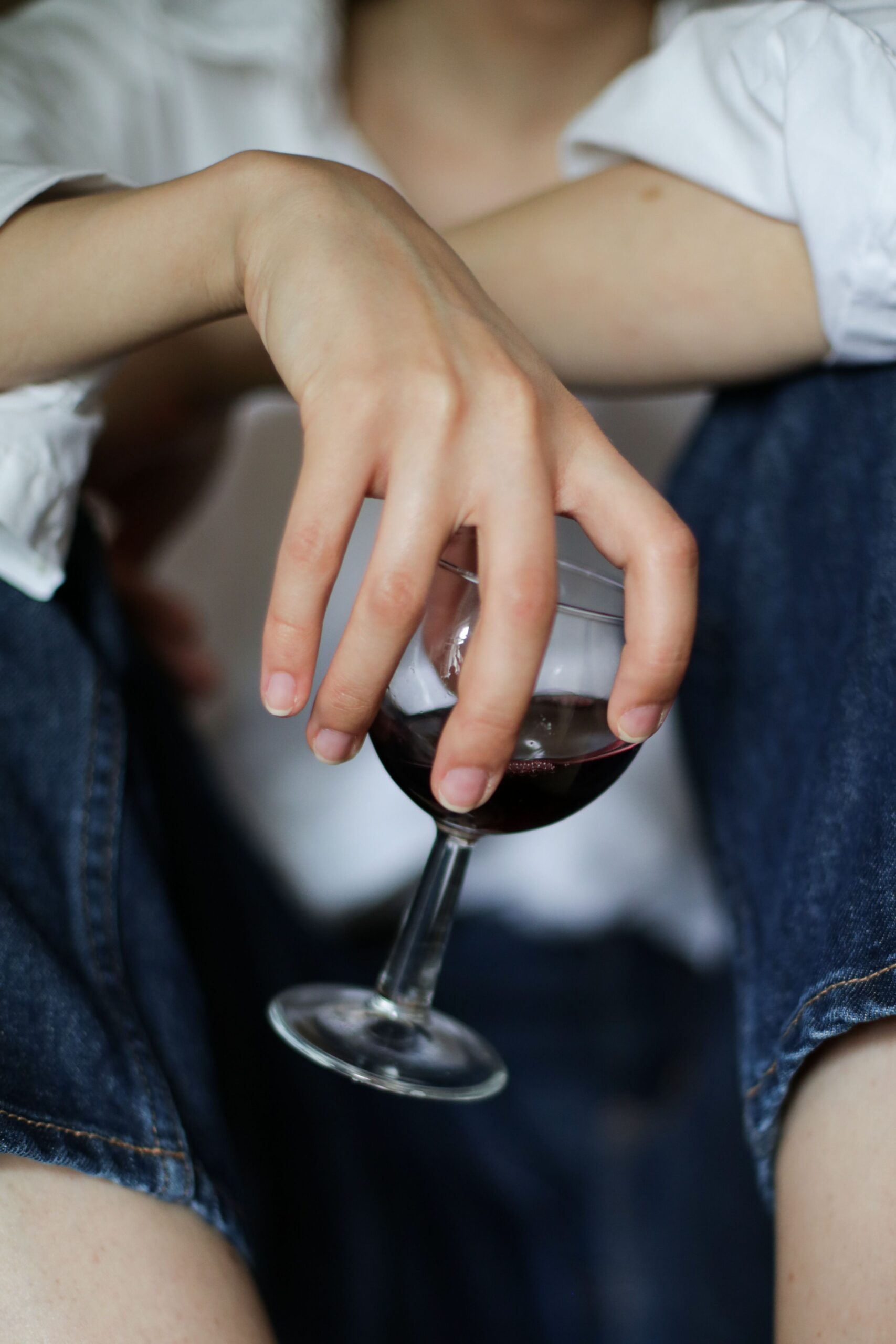 blogger_60 Alcohol in je relatie: wanneer het glas een derde aan tafel wordt