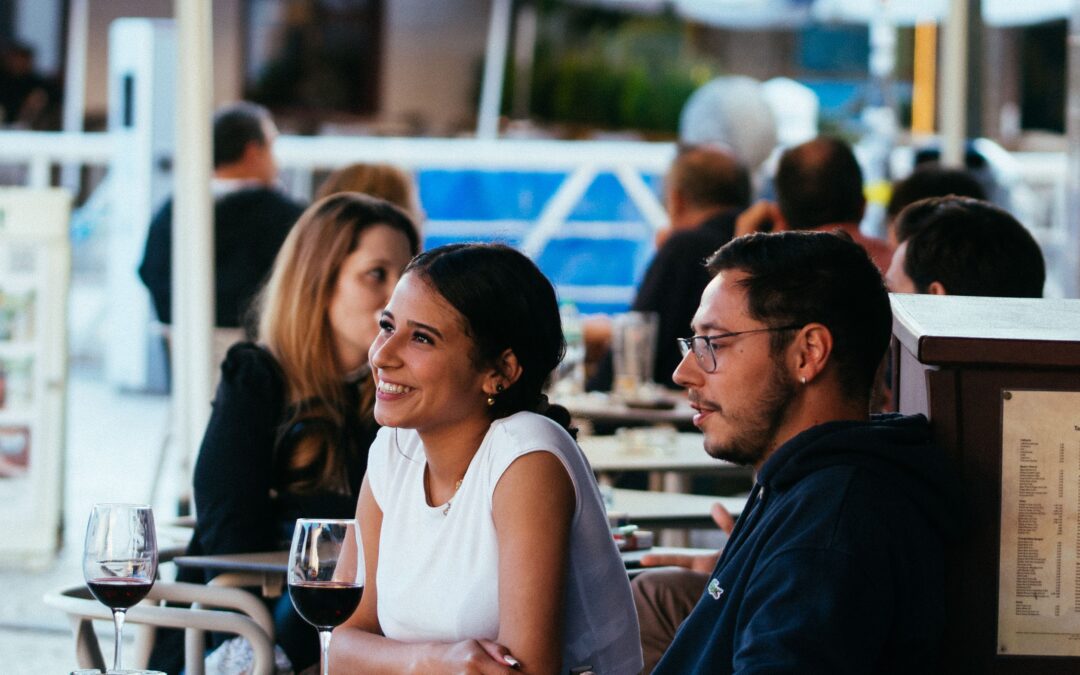 Alcohol in je relatie: wanneer de gezelligheid stiekem iets anders wordt blog marina van der wal de liefdebouwers